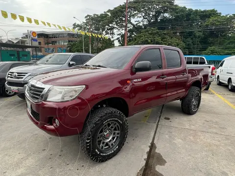 Toyota Hilux 2.7L 4x2 Aut usado (2015) color Rojo precio u$s32.000