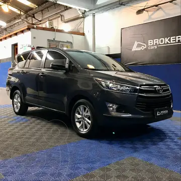 Toyota Innova SR 2.7 Aut 8 Pas usado (2018) color Gris Oscuro precio u$s26.000