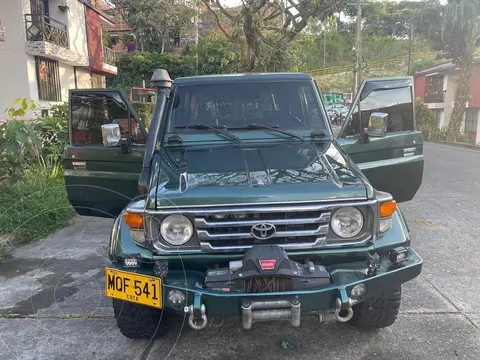 Toyota Land Cruiser  79 Chasis usado (1998) color Gris precio $98.000.000