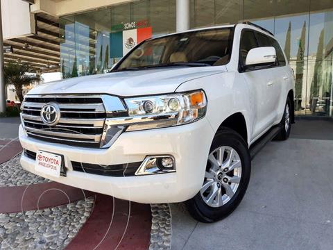 Toyota Land Cruiser 5.7L 4x4 usado (2017) color Blanco precio $1,700,000