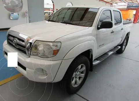 Toyota Pick-Up STD 4x4 usado (2010) color Blanco precio u$s15.000