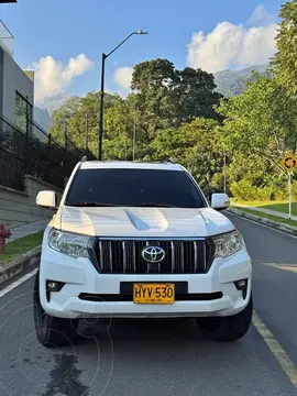 Toyota Prado 3.0L Diesel TXL usado (2018) color Blanco Perla precio $240.000.000