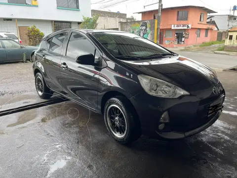 Toyota Prius C  Sport usado (2013) color Negro precio u$s13.200
