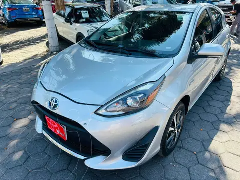 Toyota Prius C 1.5L usado (2020) color Plata financiado en mensualidades(enganche $69,606 mensualidades desde $6,183)