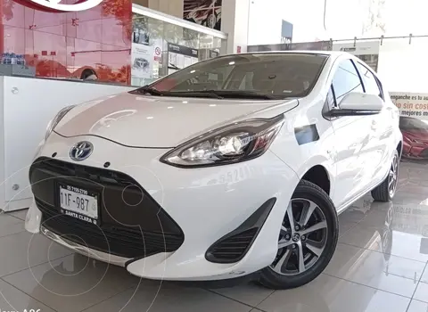 Toyota Prius C 1.5L usado (2020) color Blanco precio $315,000