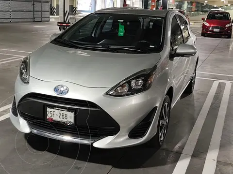 Toyota Prius C 1.5L usado (2021) color Plata precio $270,000