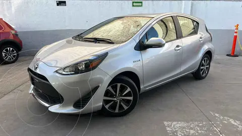 Toyota Prius C 1.5L usado (2021) color Plata precio $334,000