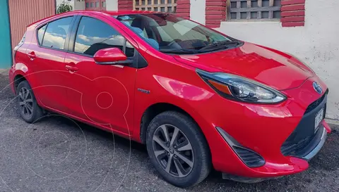 Toyota Prius C 1.5L usado (2021) color Rojo precio $289,900