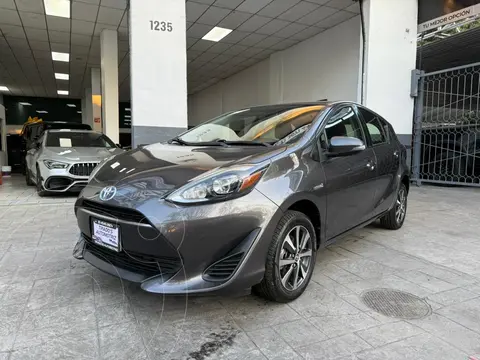 Toyota Prius C 1.5L usado (2018) color Gris precio $249,000