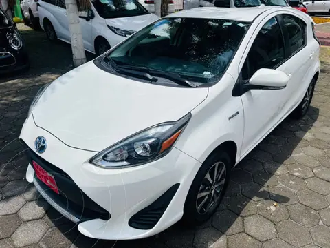 Toyota Prius C 1.5L usado (2021) color Blanco precio $299,000