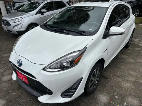 Toyota Prius C 1.5L usado (2018) color Blanco precio $277,000