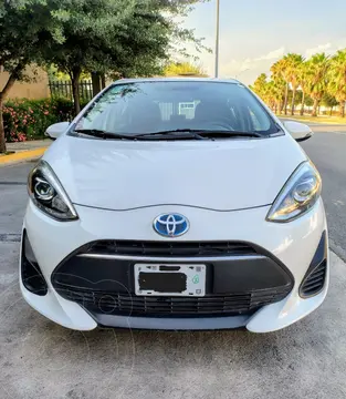 Toyota Prius C 1.5L usado (2019) color Blanco precio $260,000