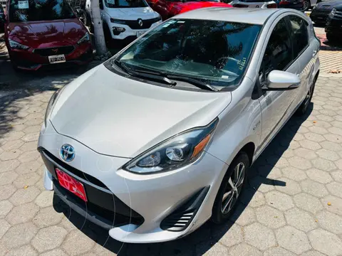 Toyota Prius C 1.5L usado (2018) color Plata precio $257,000