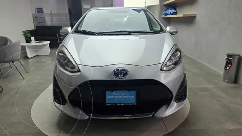 Toyota Prius C 1.5L usado (2021) color Plata precio $295,000