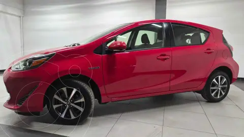 Toyota Prius C 1.5L usado (2021) color Rojo precio $295,000
