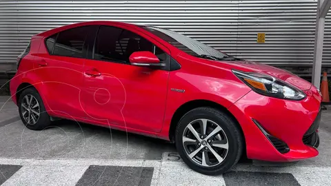 Toyota Prius C 1.5L usado (2020) color Rojo precio $310,000