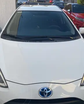 Toyota Prius C 1.5L usado (2020) color Blanco precio $285,000