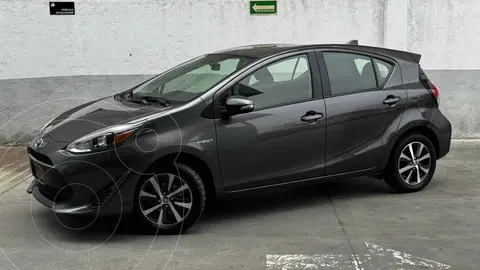 Toyota Prius C 1.5L usado (2019) color Gris precio $289,000
