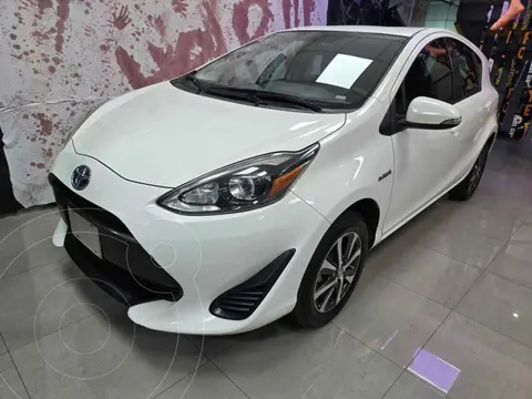 Toyota Prius C 1.5L usado (2019) color Blanco precio $281,500