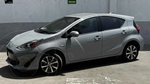 Toyota Prius C 1.5L usado (2021) color Gris precio $324,000