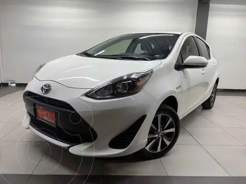 Toyota Prius C 1.5L usado (2021) color Blanco financiado en mensualidades(enganche $68,200 mensualidades desde $6,728)