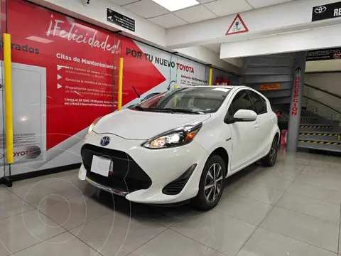 Toyota Prius C 1.5L usado (2020) color Blanco financiado en mensualidades(enganche $69,762 mensualidades desde $6,882)