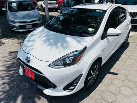 Toyota Prius C 1.5L usado (2018) color Blanco precio $247,000