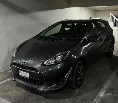 Toyota Prius C 1.5L usado (2018) color Gris precio $250,000