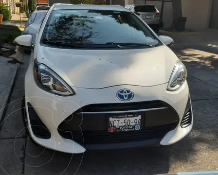 Toyota Prius C 1.5L usado (2018) color Blanco precio $330,000