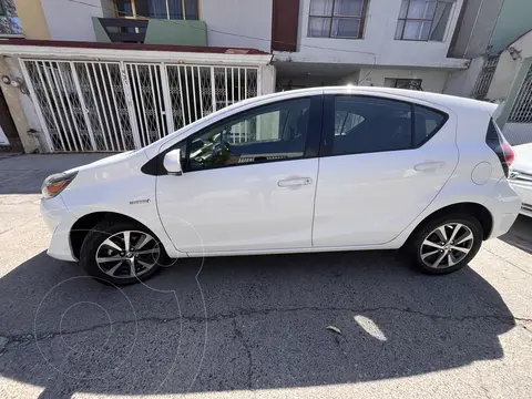 Toyota Prius C 1.5L usado (2020) color Blanco precio $250,000