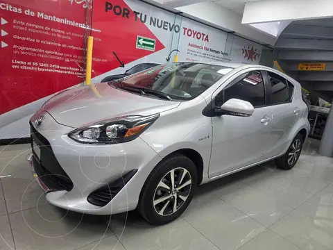 Toyota Prius C 1.5L usado (2020) color Plata precio $305,100