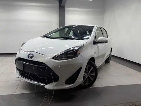 Toyota Prius C 1.5L usado (2020) color Blanco financiado en mensualidades(enganche $58,300 mensualidades desde $5,751)