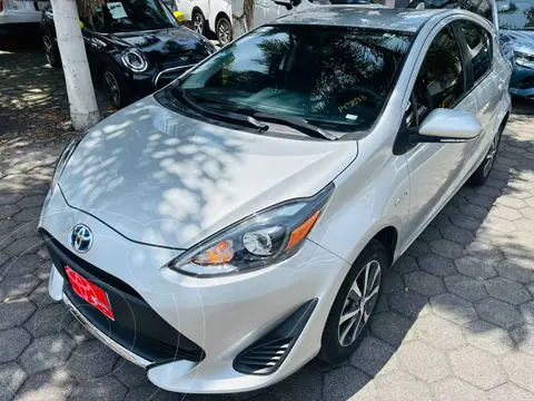 Toyota Prius C 1.5L usado (2021) color Plata financiado en mensualidades(enganche $85,194 mensualidades desde $7,567)
