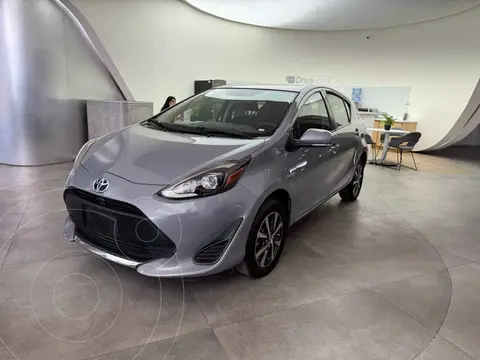 Toyota Prius C 1.5L usado (2021) color Gris precio $265,900