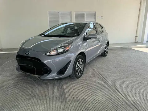 Toyota Prius C 1.5L usado (2021) color Gris precio $265,900