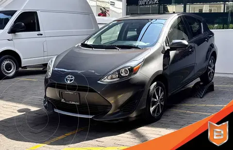 Toyota Prius C 1.5L usado (2020) color Gris precio $299,900