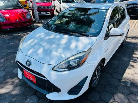 Toyota Prius C 1.5L usado (2018) color Blanco precio $257,000
