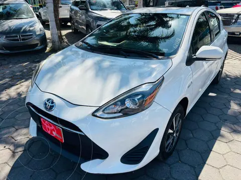 Toyota Prius C 1.5L usado (2019) color Blanco precio $247,000