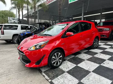 Toyota Prius C 1.5L usado (2018) color Rojo financiado en mensualidades(enganche $69,750 mensualidades desde $5,900)