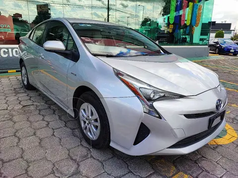 Toyota Prius Premium SR usado (2017) color Plata financiado en mensualidades(enganche $87,500 mensualidades desde $6,453)