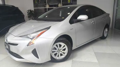 Toyota Prius Premium SR usado (2017) color Plata financiado en mensualidades(enganche $64,900 mensualidades desde $6,402)