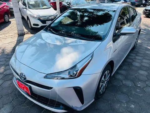 Toyota Prius Base usado (2020) color Plata financiado en mensualidades(enganche $90,569 mensualidades desde $8,045)