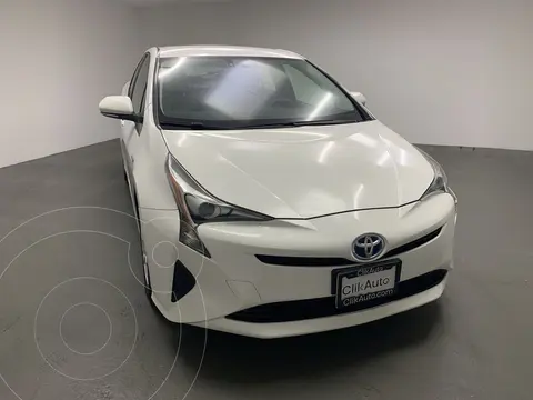 Toyota Prius BASE usado (2017) color Blanco financiado en mensualidades(enganche $47,000 mensualidades desde $8,400)