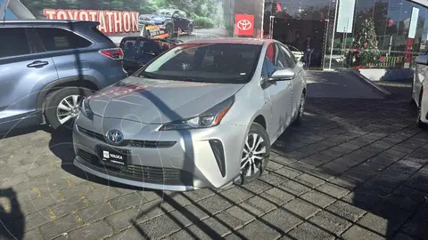 Toyota Prius Base usado (2020) color Plata financiado en mensualidades(enganche $93,794 mensualidades desde $9,981)