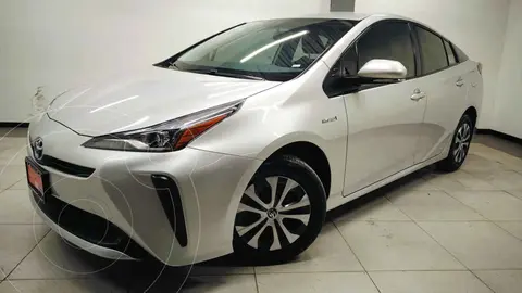 Toyota Prius Base usado (2020) color Plata financiado en mensualidades(enganche $82,500 mensualidades desde $8,139)