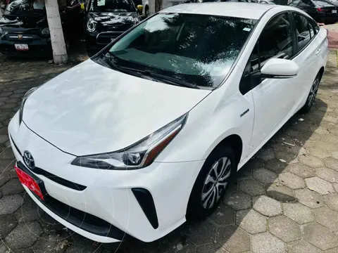 Toyota Prius Base usado (2022) color Blanco financiado en mensualidades(enganche $106,694 mensualidades desde $9,477)