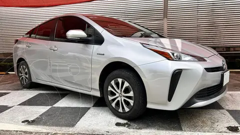 Toyota Prius Base usado (2020) color plateado precio $350,000