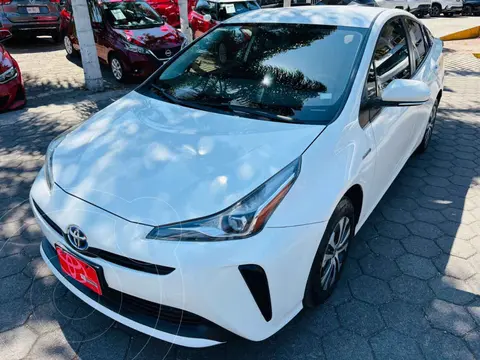 Toyota Prius Base usado (2021) color Blanco financiado en mensualidades(enganche $96,481 mensualidades desde $8,570)
