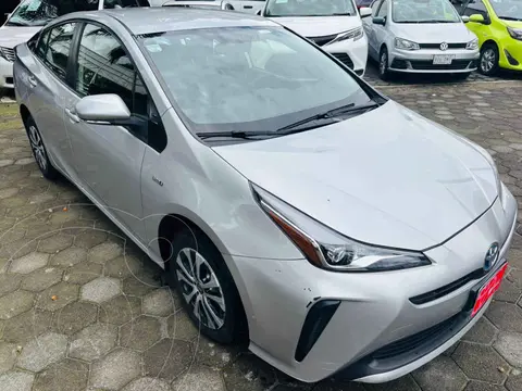 Toyota Prius BASE usado (2019) color Plata financiado en mensualidades(enganche $79,819 mensualidades desde $7,090)