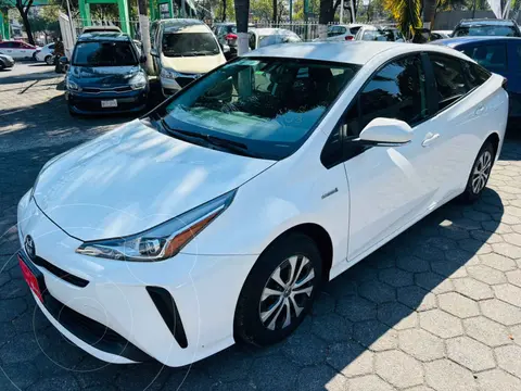 Toyota Prius Base usado (2020) color Blanco financiado en mensualidades(enganche $90,569 mensualidades desde $8,045)